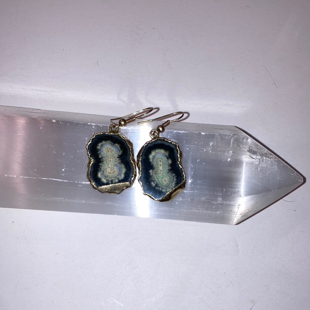 Women’s earrings